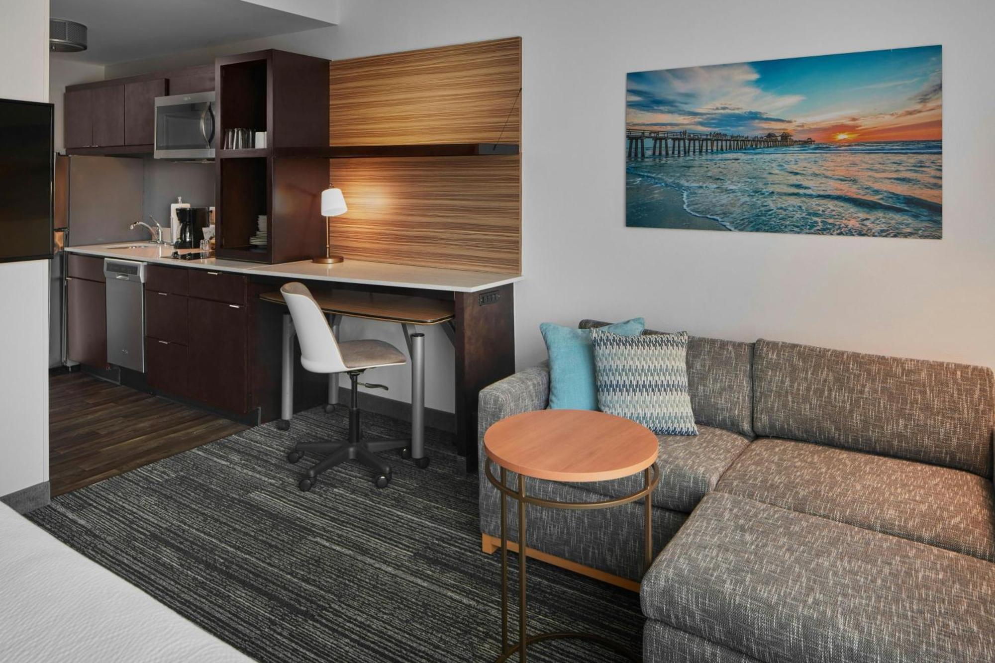 Towneplace Suites By Marriott Fort Myers Estero Exterior photo